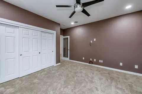 1015 E Chestnut Ct, Visalia, CA 93292 photo 29