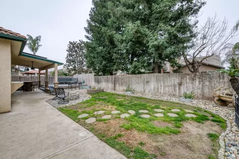1015 E Chestnut Ct, Visalia, CA 93292 photo 37