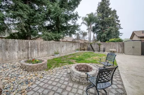 1015 E Chestnut Ct, Visalia, CA 93292 photo 38