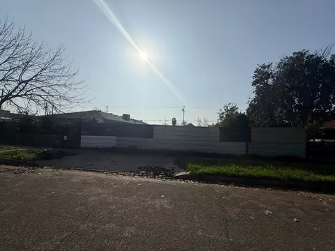 308 N C St, Madera, CA 93638 photo 2