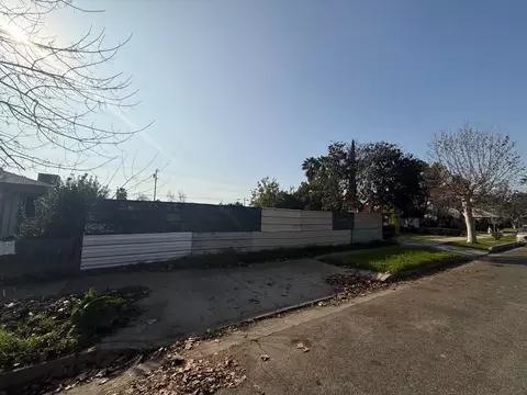 308 N C St, Madera, CA 93638 photo 1