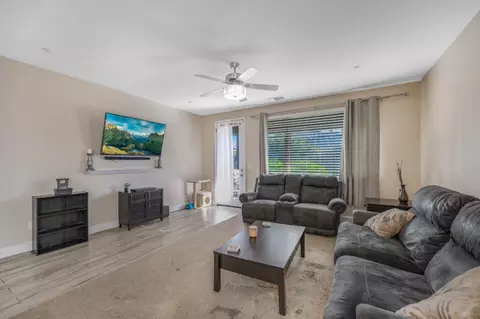 3864 Jesse Ln, Clovis, CA 93619 photo 7