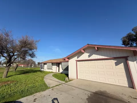 16385 N D St, Madera, CA 93638 photo 2