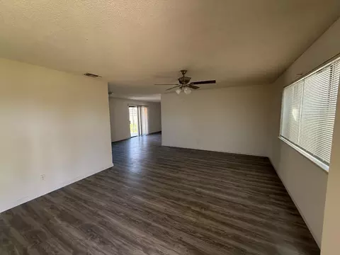 16385 N D St, Madera, CA 93638 photo 3