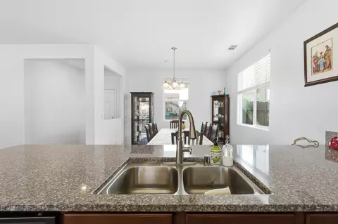 1467 Linda Mesa Dr, Madera, CA 93638 photo 13