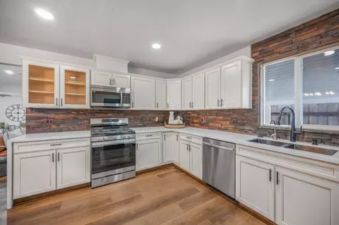 1521 Stanford Ave, Clovis, CA 93611 photo 8