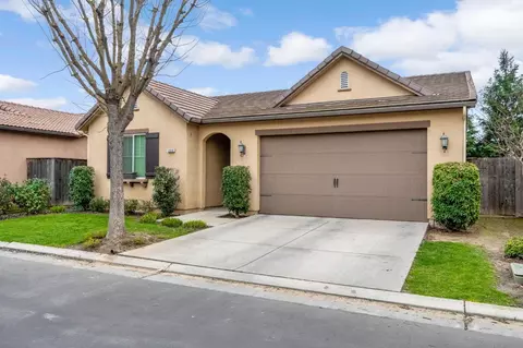 3940 Chessa Ln, Clovis, CA 93619 photo 2