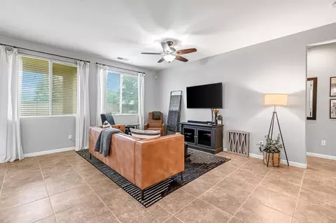 3940 Chessa Ln, Clovis, CA 93619 photo 9