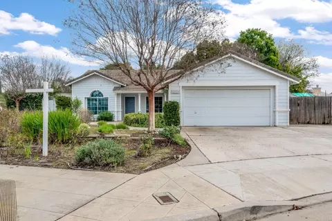 2746 Beverly Ave, Clovis, CA 93611 photo 1