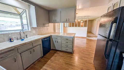 409 Shannon Ave, Madera, CA 93637 photo 9
