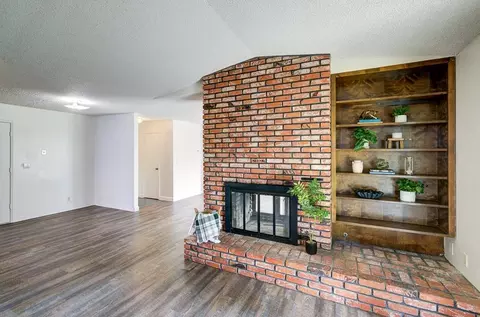 131 N Terry Ave, Clovis, CA 93612 photo 2