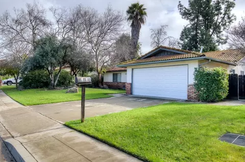 131 N Terry Ave, Clovis, CA 93612 photo 7