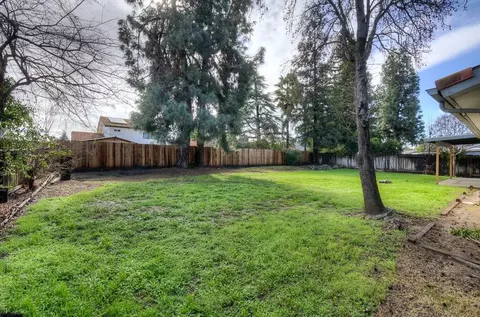 131 N Terry Ave, Clovis, CA 93612 photo 30