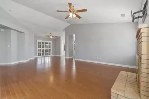 3207 Juniper Ct, Hanford, CA 93230 photo 5