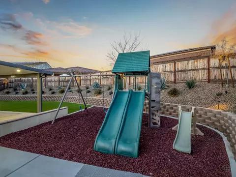 673 Redrock Dr, Madera, CA 93636 photo 21