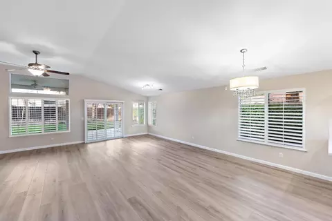 2168 E Powers Ave, Fresno, CA 93720 photo 6