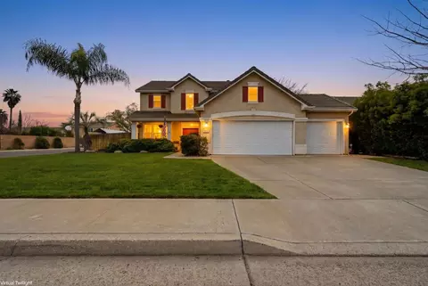903 W Sandstone Ct, Hanford, CA 93230