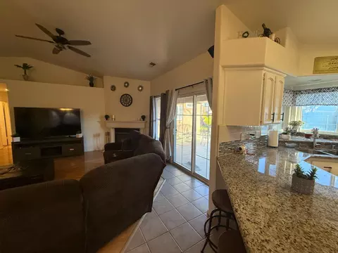 3124 Summer Ln, Madera, CA 93637 photo 9
