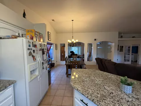 3124 Summer Ln, Madera, CA 93637 photo 5
