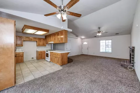 1150 N Mark Dr, Dinuba, CA 93618 photo 11