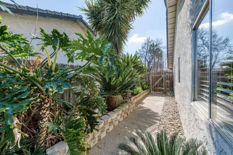 2051 Los Altos Ave, Clovis, CA 93611 photo 33