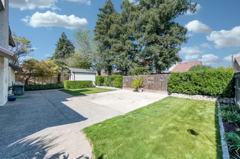 2051 Los Altos Ave, Clovis, CA 93611 photo 27