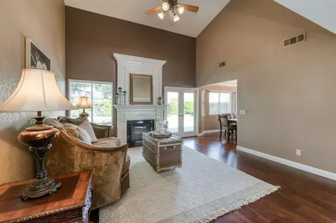 2051 Los Altos Ave, Clovis, CA 93611 photo 9
