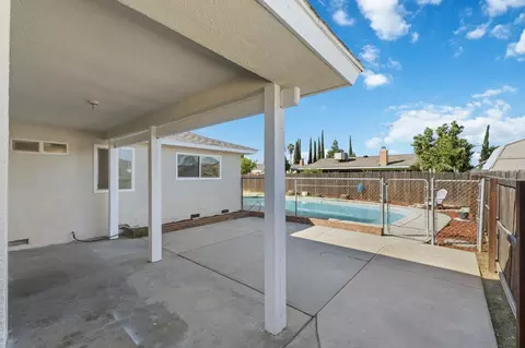873 W Euclid Ave, Clovis, CA 93612 photo 25