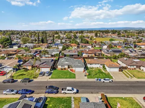 873 W Euclid Ave, Clovis, CA 93612 photo 36
