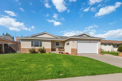 873 W Euclid Ave, Clovis, CA 93612 photo 3