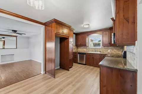 873 W Euclid Ave, Clovis, CA 93612 photo 8