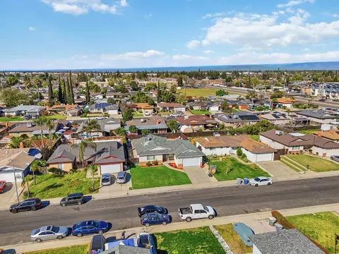 873 W Euclid Ave, Clovis, CA 93612 photo 35