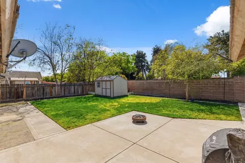 809 Wildwood Dr, Lemoore, CA 93245 photo 26
