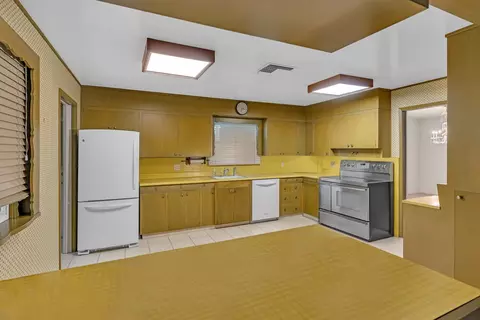 157 N Park Dr, Madera, CA 93637 photo 31