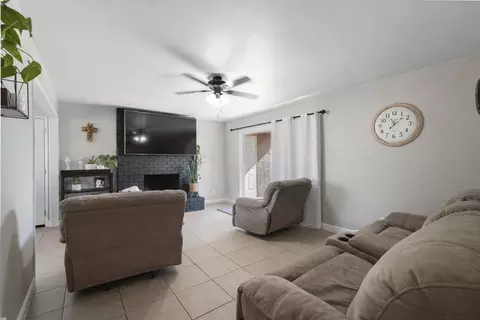 608 Grant Dr, Chowchilla, CA 93610 photo 8