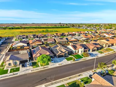 756 Strada St, Lemoore, CA 93245 photo 51