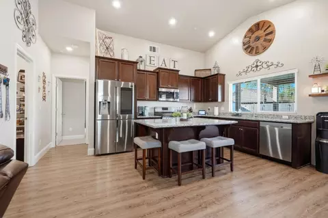 756 Strada St, Lemoore, CA 93245 photo 13
