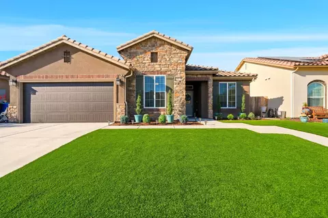 756 Strada St, Lemoore, CA 93245 photo 1