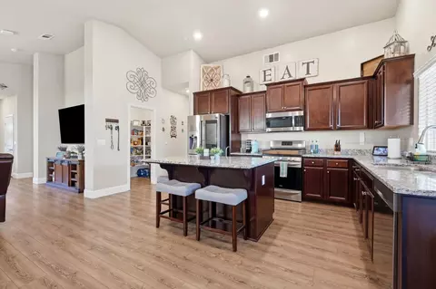 756 Strada St, Lemoore, CA 93245 photo 14