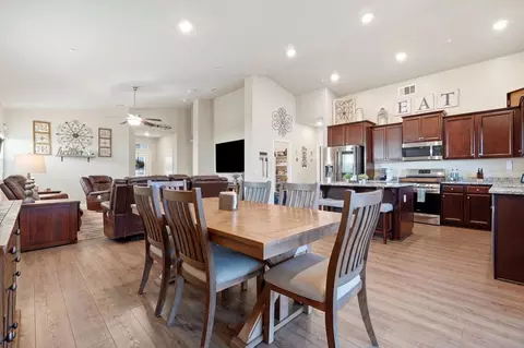 756 Strada St, Lemoore, CA 93245 photo 21