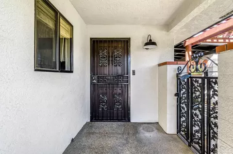 2411 Driftwood, Madera, CA 93637 photo 4