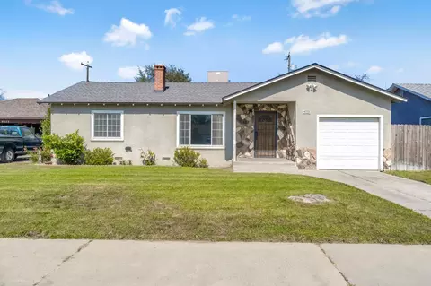 4033 E Brentwood Ave, Fresno, CA 93703