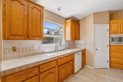 43 East Loop, Madera, CA 93637 photo 17