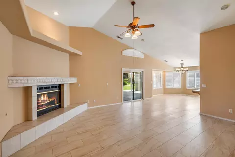 43 East Loop, Madera, CA 93637 photo 11