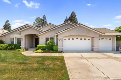 43 East Loop, Madera, CA 93637 photo 1