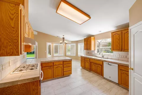 43 East Loop, Madera, CA 93637 photo 19