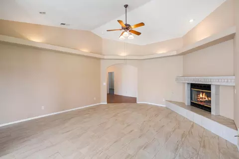 43 East Loop, Madera, CA 93637 photo 13