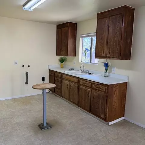 2310 Patterson Ave, Corcoran, CA 93212 photo 7