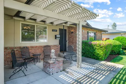 539 E Sample Ave, Fresno, CA 93710 photo 2