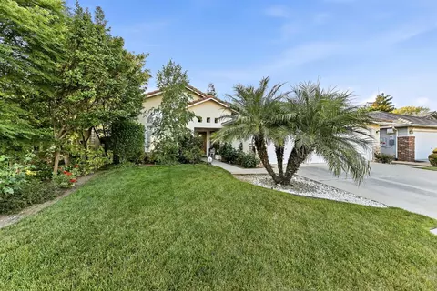 8613 N Whitney Ave, Fresno, CA 93720